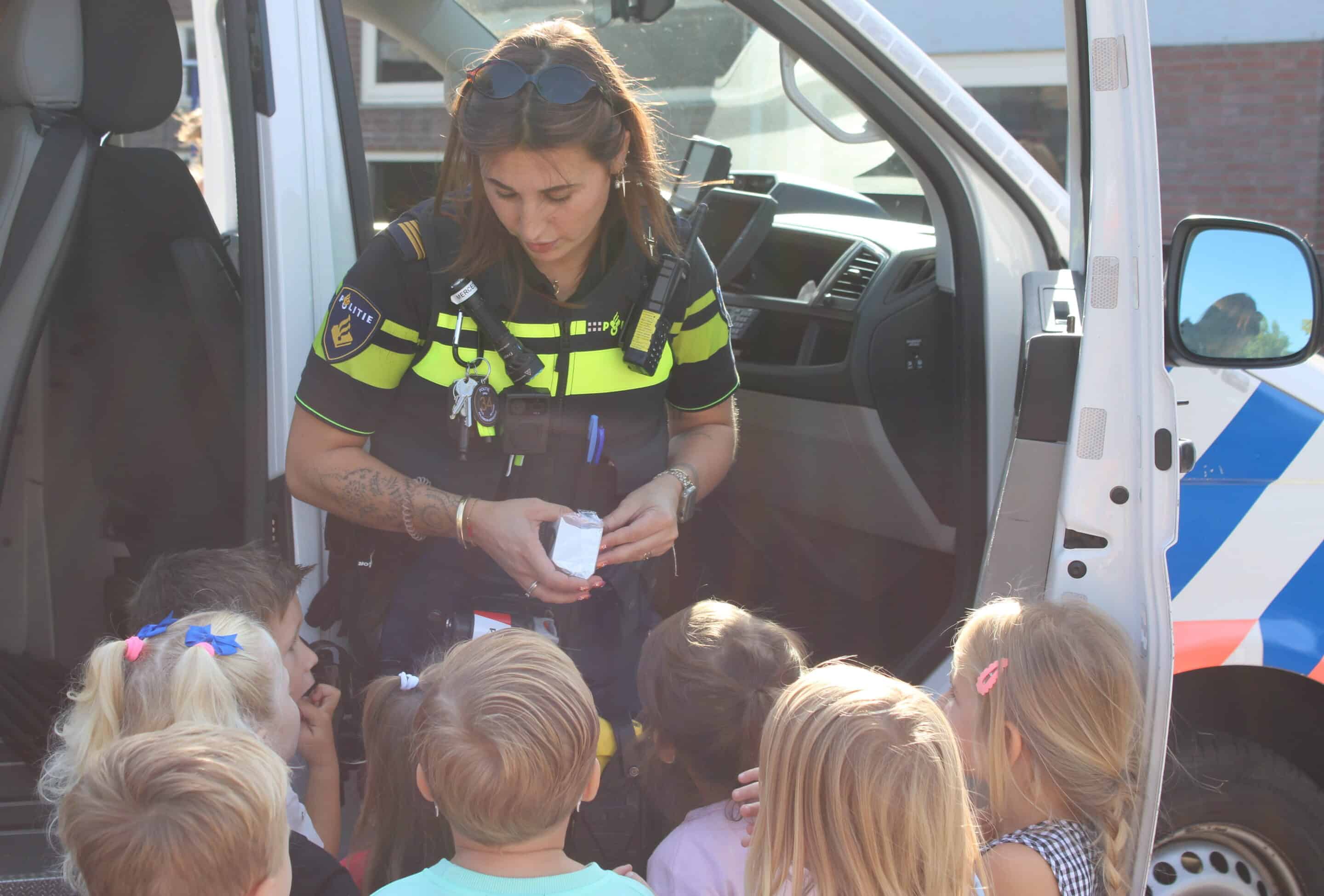 Bezoek van de politie bij de peutergroepen